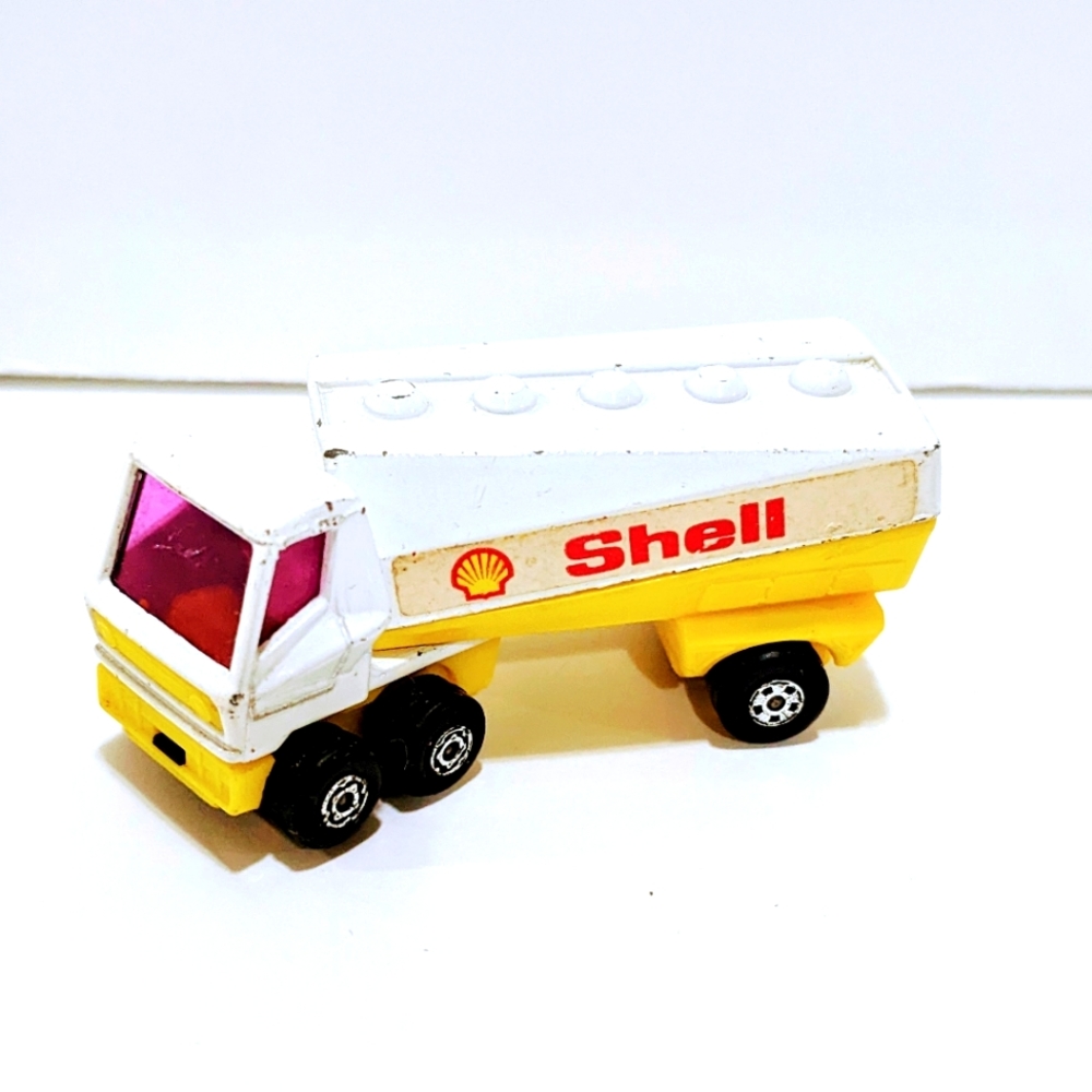 Vintage 1973 Lesney Matchbox Superfast No. 63 Shell Freeway Gas Tanker Die Cast